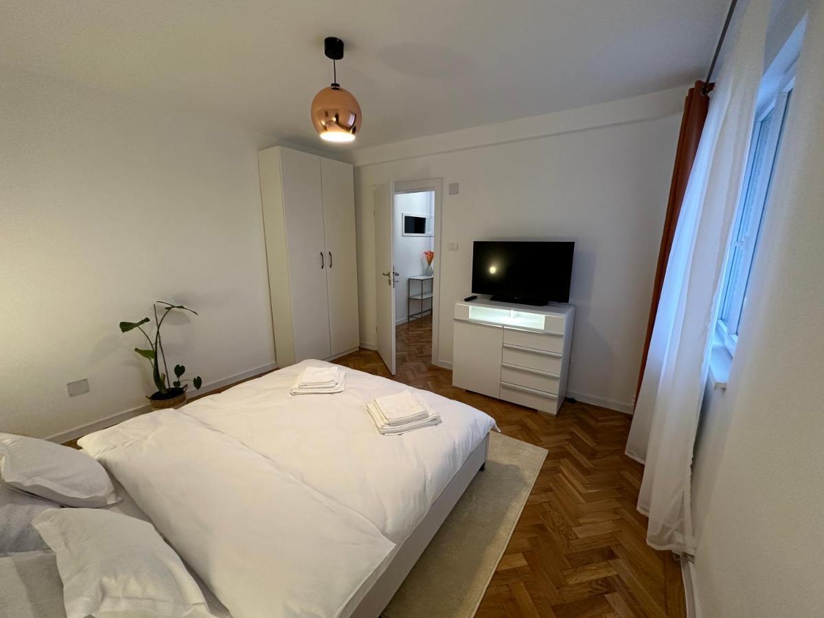 Esi Apartments #Central With Garage Temešvár Exteriér fotografie