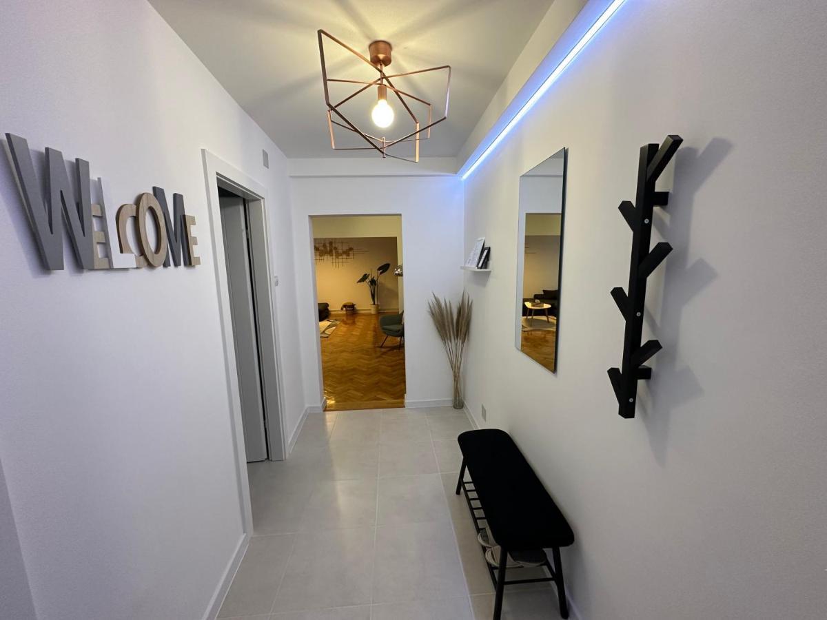 Esi Apartments #Central With Garage Temešvár Exteriér fotografie